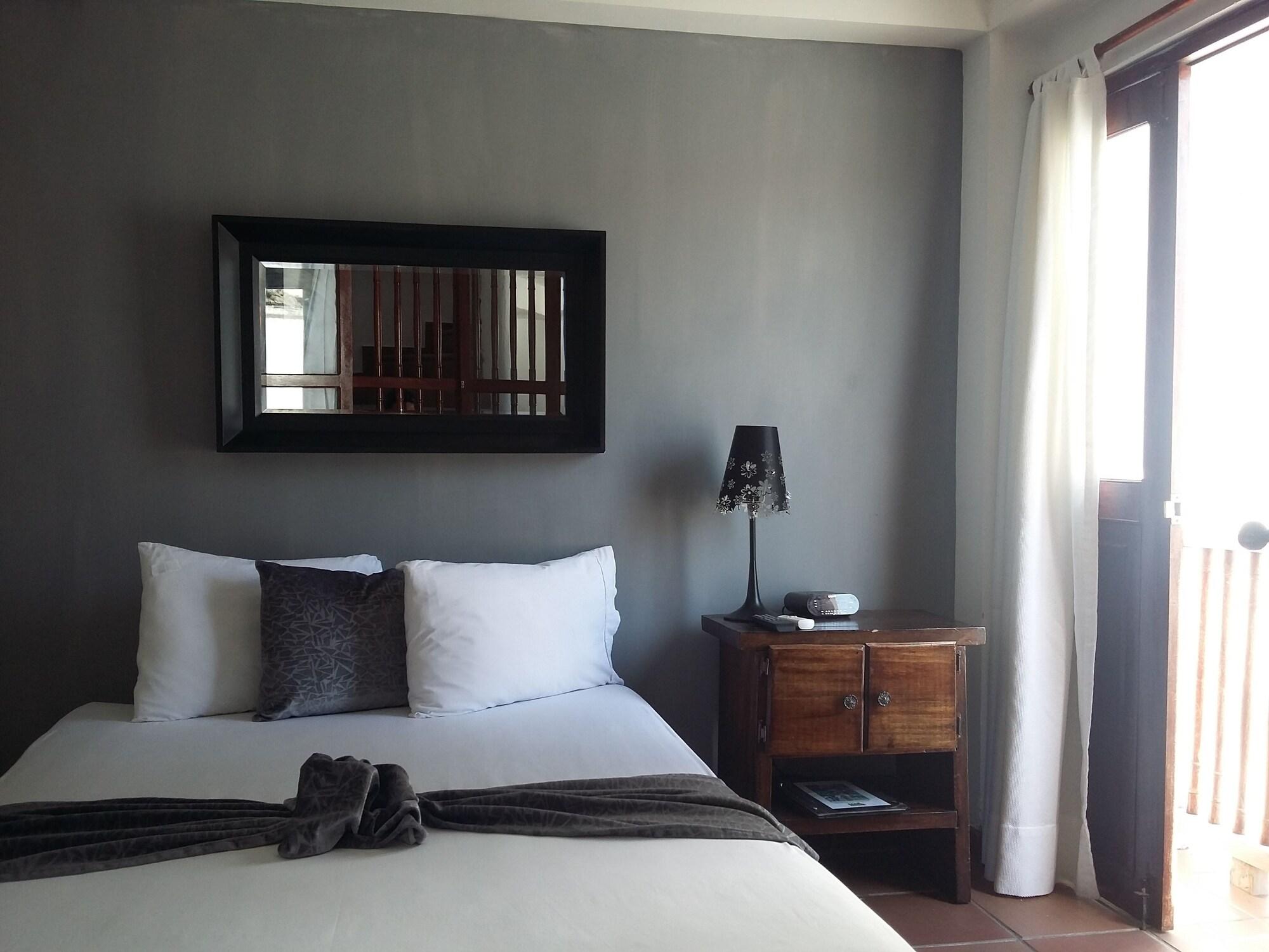 Casa Abril Hotel
