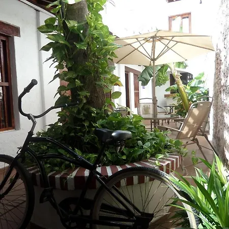 Casa Abril Hotel