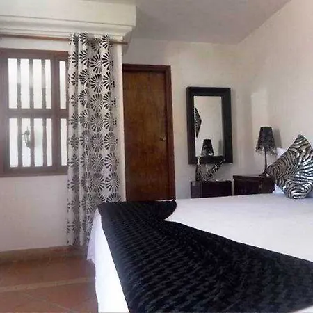 Hotel Casa Abril 3*