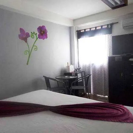 Casa Abril Hotel