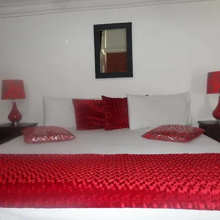 Casa Abril Hotel